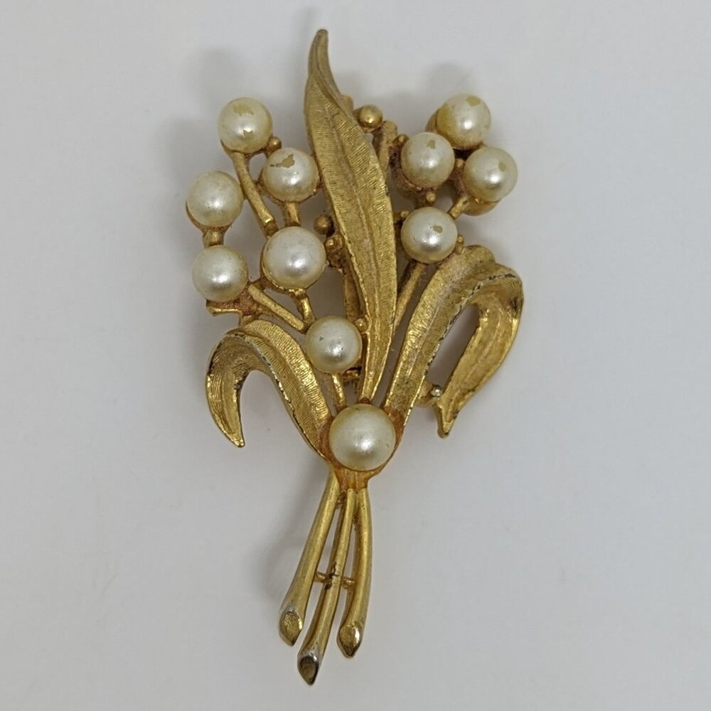 Vintage Gold Tone Floral Bouquet Brooch With Faux Pearl Accents